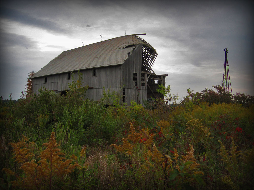 This barn is the only structure still standing on what was once the Mongoloid House property on Marseilles Galion Road.